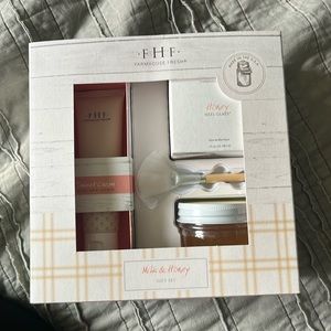 FHF Farmhouse Fresh Milk and Honey Gift set